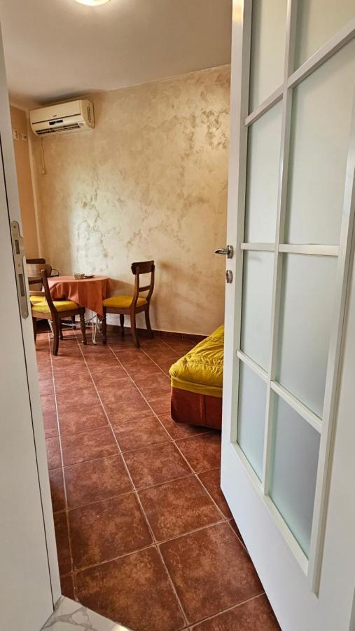 Lav Apartments Херцег-Нови Экстерьер фото