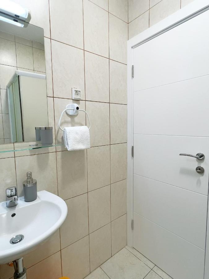 Lav Apartments Херцег-Нови Экстерьер фото